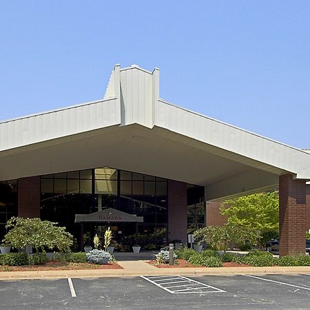 Ramada By Wyndham Bettendorf Extérieur photo