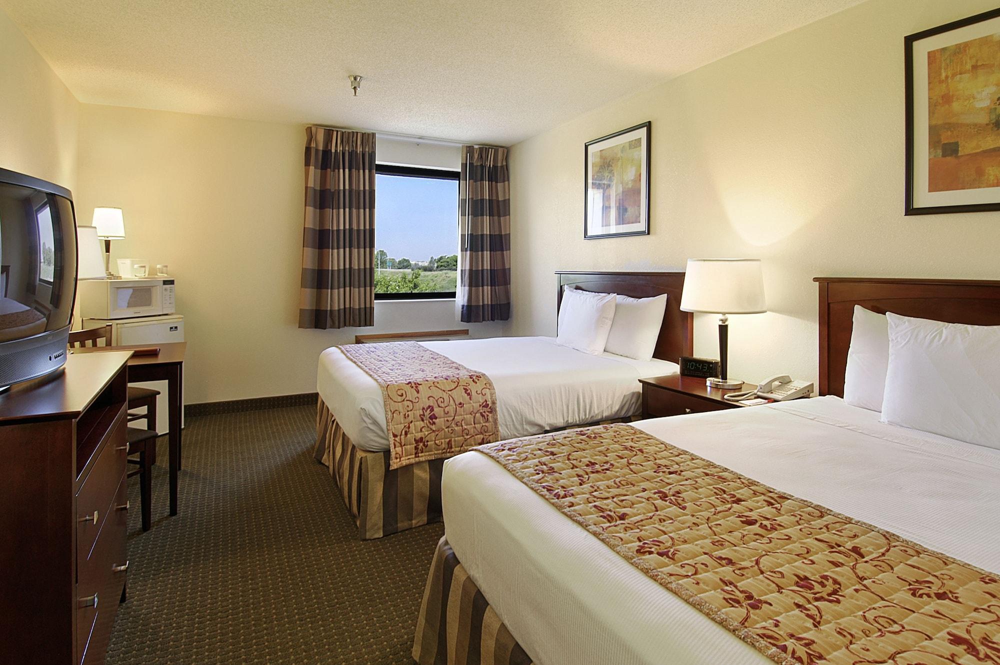 Ramada By Wyndham Bettendorf Extérieur photo