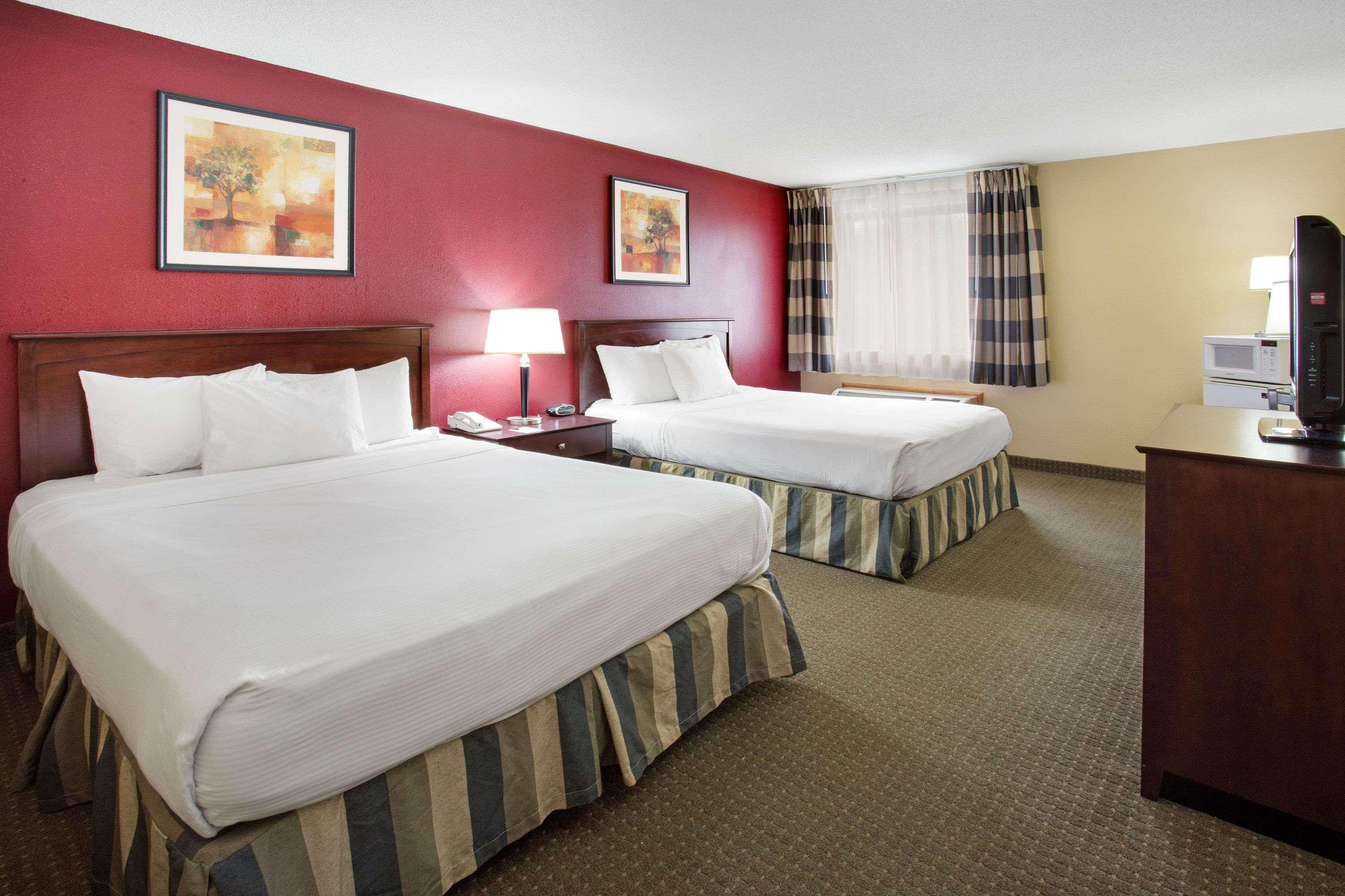 Ramada By Wyndham Bettendorf Extérieur photo