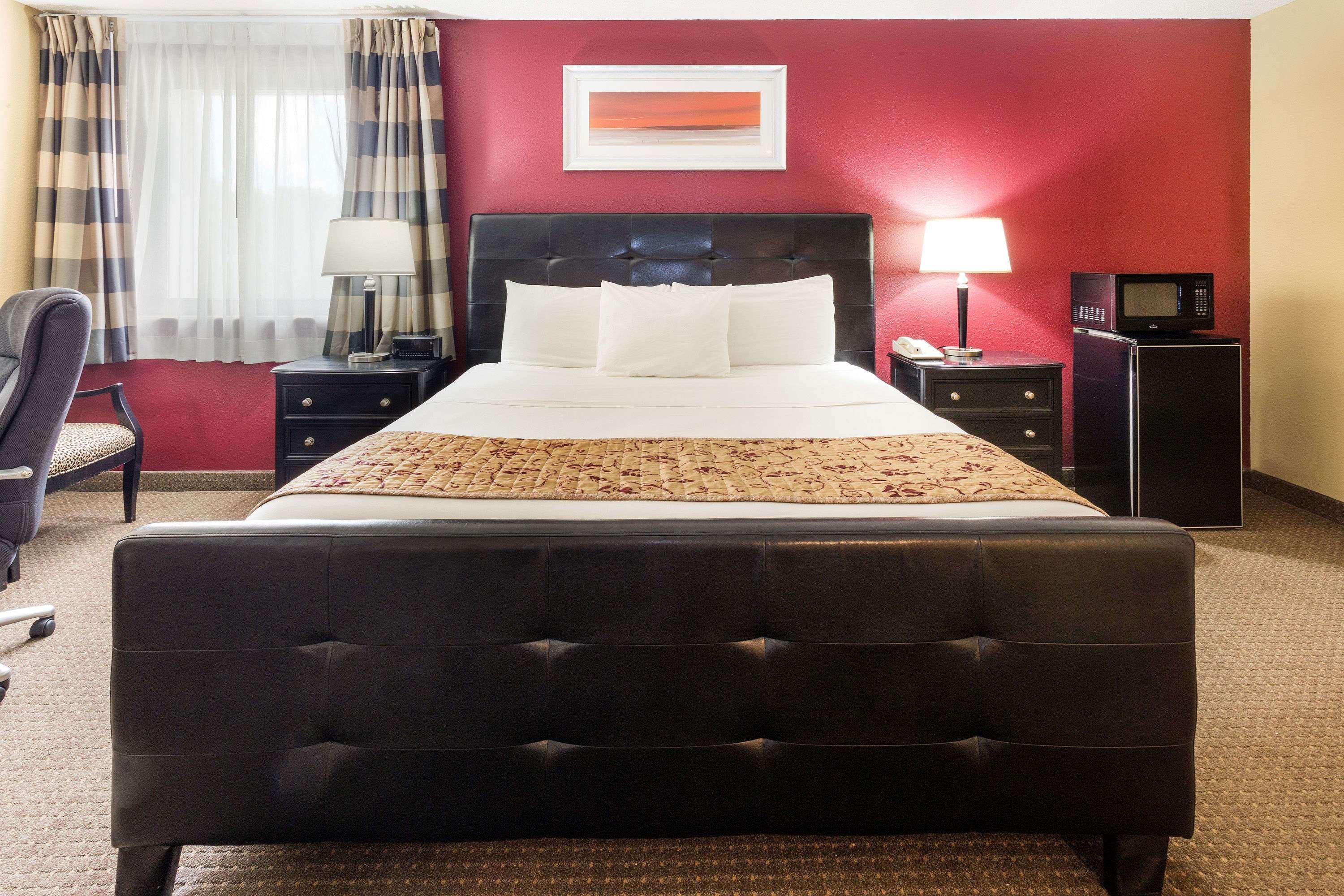 Ramada By Wyndham Bettendorf Extérieur photo
